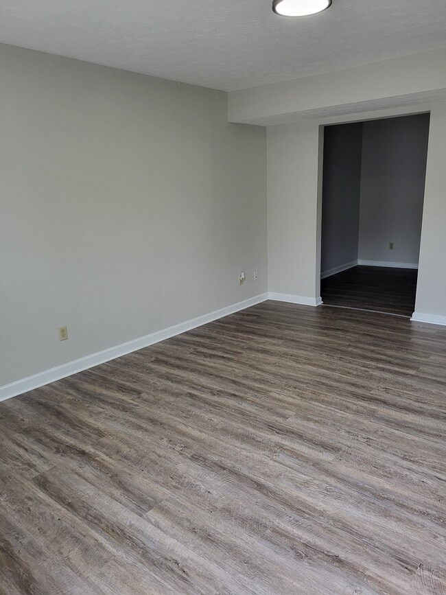 Building Photo - 103 Kayla Dr