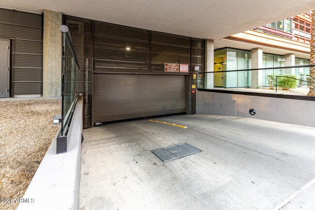 Building Photo - 4808 N 24th St