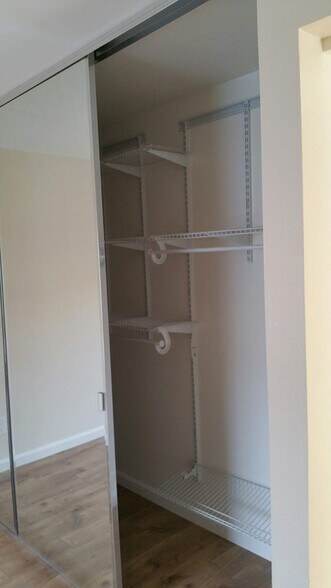 Building Photo - 2841 S Fairview St