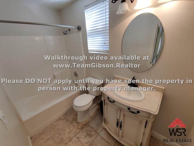 Building Photo - Beautiful 4 bedroom / 3 bathroom home