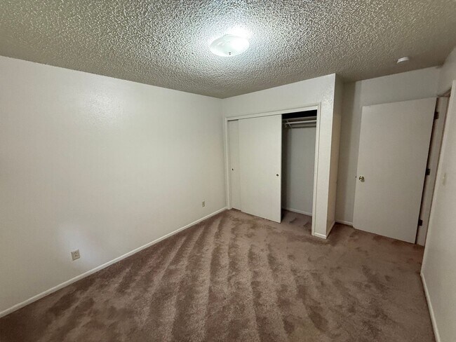 Building Photo - 6949 Windsor Pl