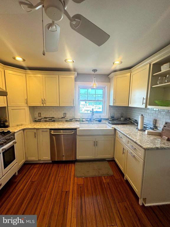 Building Photo - 10613 Shifting Sands Dr