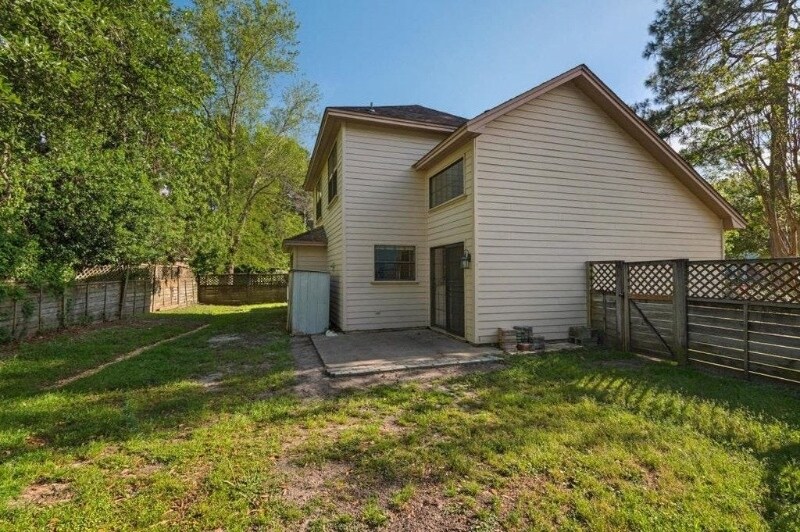 Building Photo - 2014 Mistral Ln E