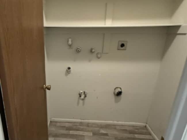 Building Photo - 445 E 800 N St