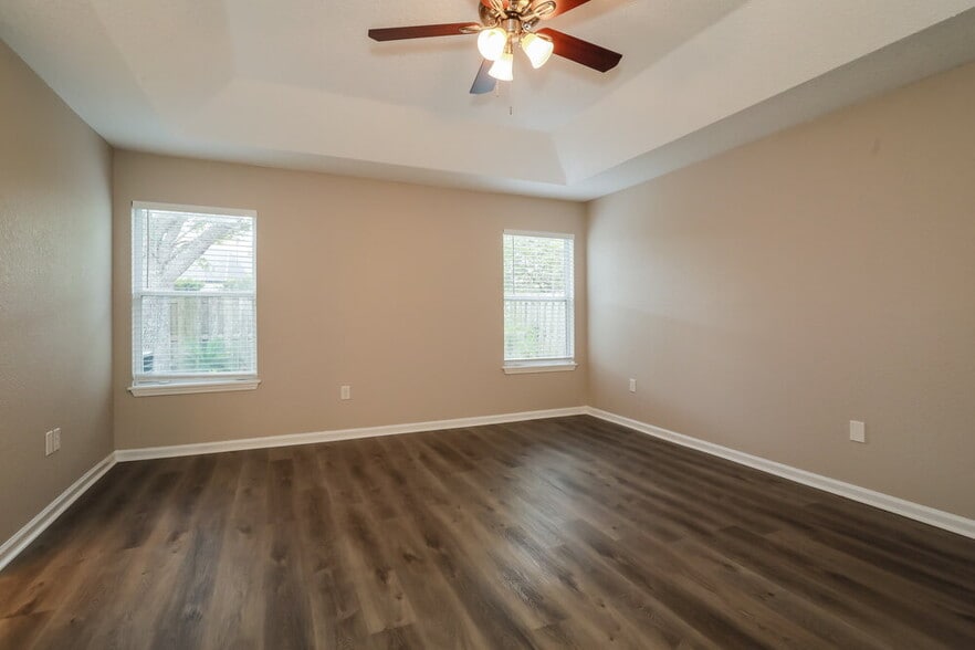 Building Photo - 1306 Ardmore St