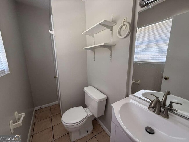 Building Photo - 240 Deerwood Dr