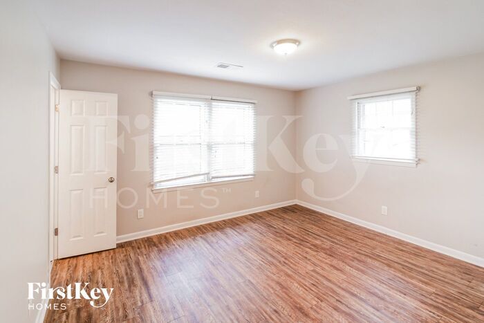 Building Photo - 4331 Karen Dr