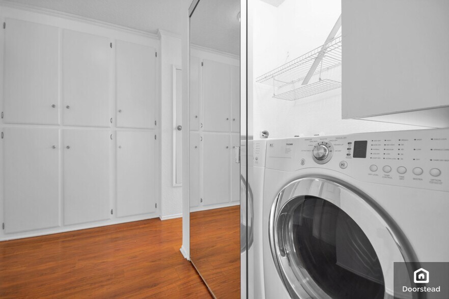 Building Photo - 25596 Mont Pointe