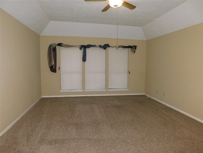 Building Photo - 2711 River Birch Dr