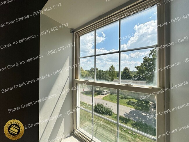 Building Photo - 508 N Main St