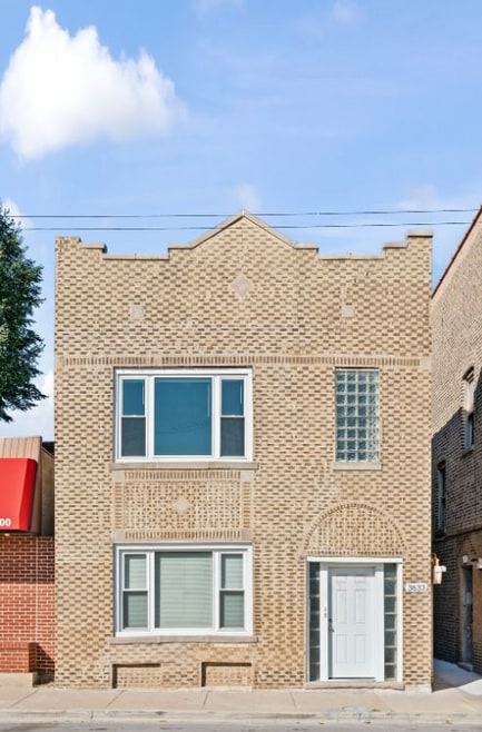 Building Photo - 3633 N Elston Ave