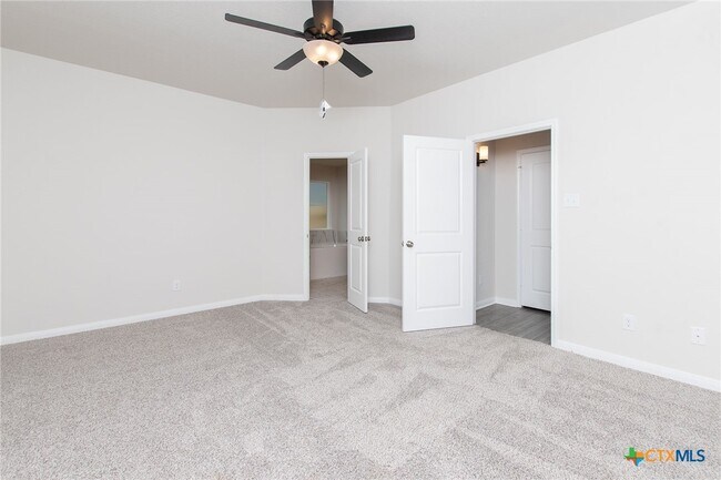 Building Photo - 9806 Kensley Rose Dr