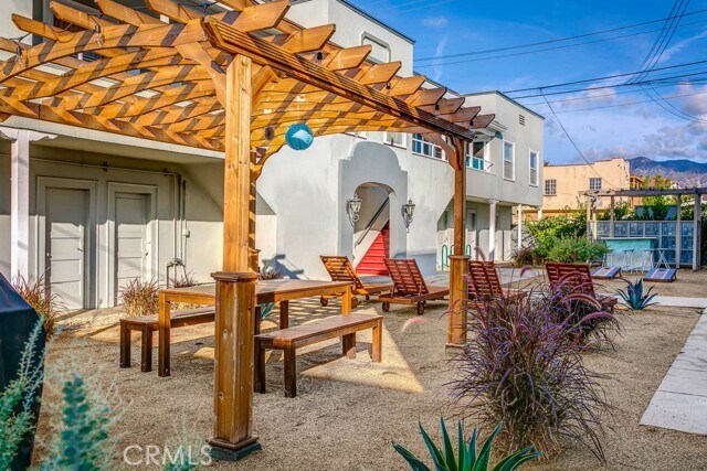 Building Photo - 107 N Columbus Ave