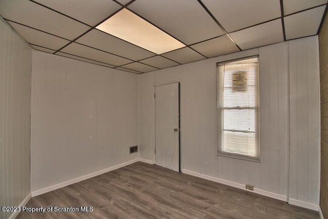 Building Photo - 1418 Capouse Ave