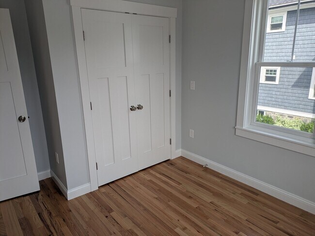 Building Photo - 27 Orange St