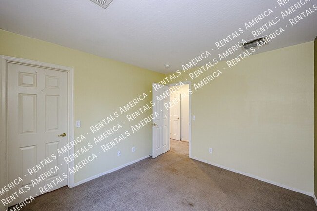 Building Photo - 21004 N Sansom Dr