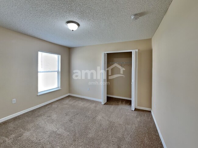 Building Photo - 12555 Belmont Lakes Dr