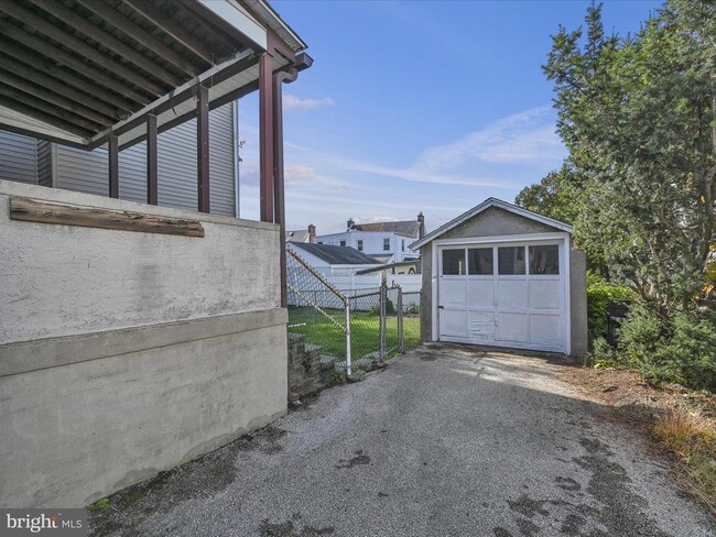 Building Photo - 2814 St Marys Rd