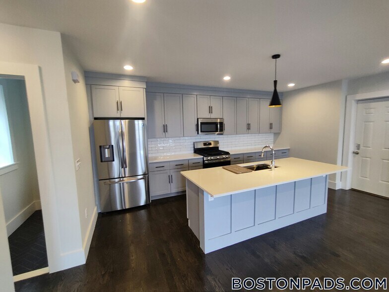 Building Photo - 54 Taylor St