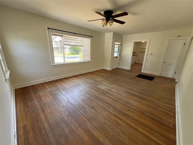 Building Photo - Newly Renovated Two Bedroom House for Rent...