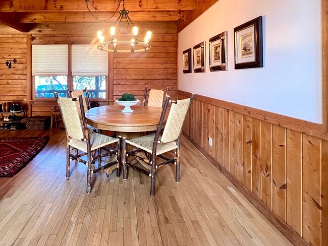 Building Photo - Best Kept Secret in Asheville