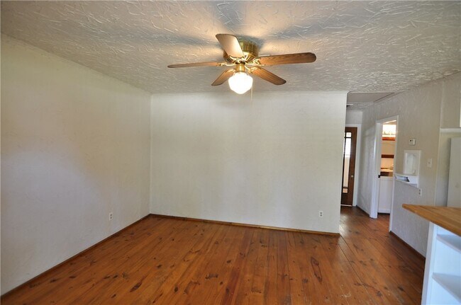 Building Photo - 16567 Farm to Market Rd 2154