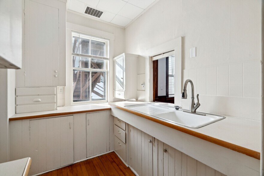 Building Photo - 67 Winter St