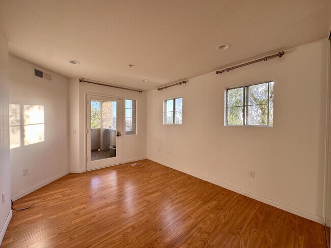 Building Photo - 11385 Affinity Ct