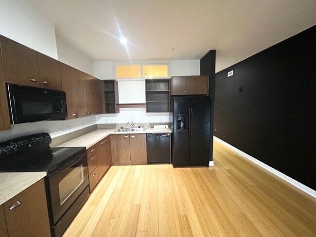Building Photo - *** $250 OFF 1ST MONTHS RENT!!!*** 2 Bedroom Lofts in Overlook! Water, Sewer and Garbage Included!!!