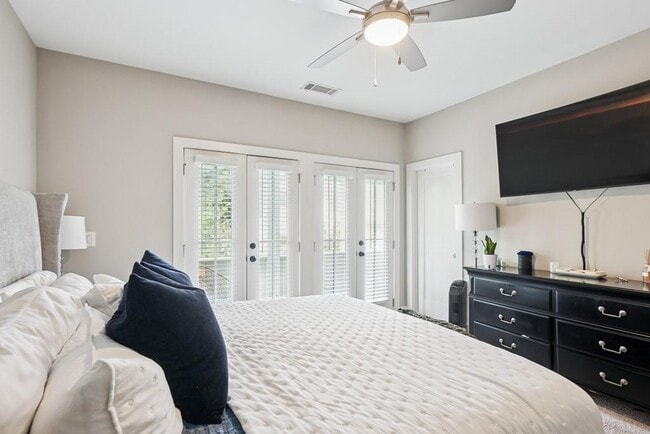 Building Photo - 144 1st Ave NW