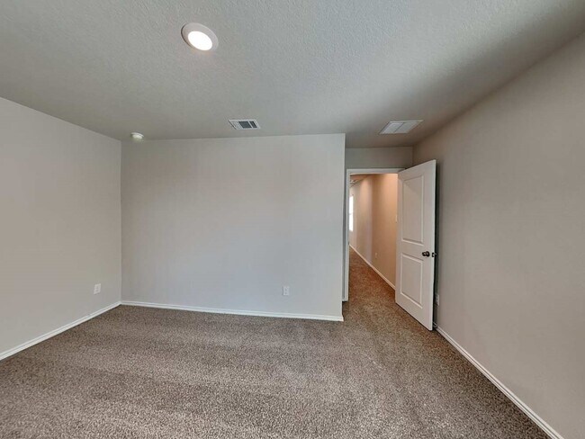 Building Photo - 4244 Thalweg Way