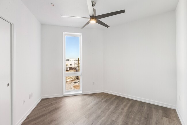 Building Photo - The Rose