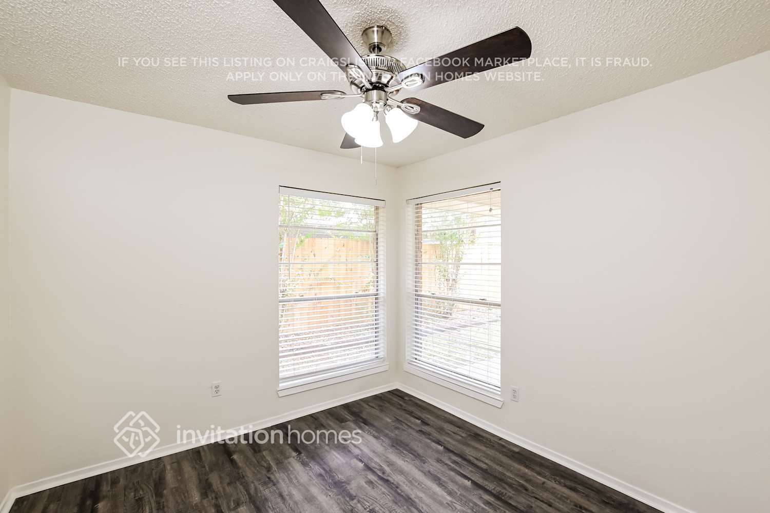 Building Photo - 15610 Cabot Creek Cir