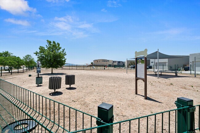 Building Photo - 2316 Penn Ave SE