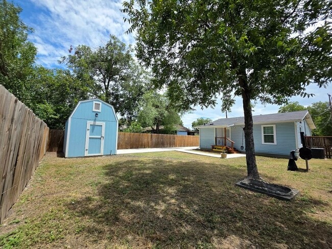 Building Photo - 1725 Madrid St