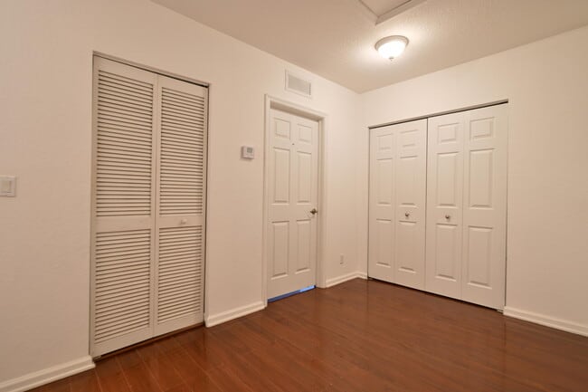 Building Photo - 2789 S Evergreen Cir