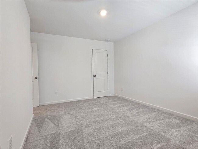 Building Photo - 2427 Livi Ln