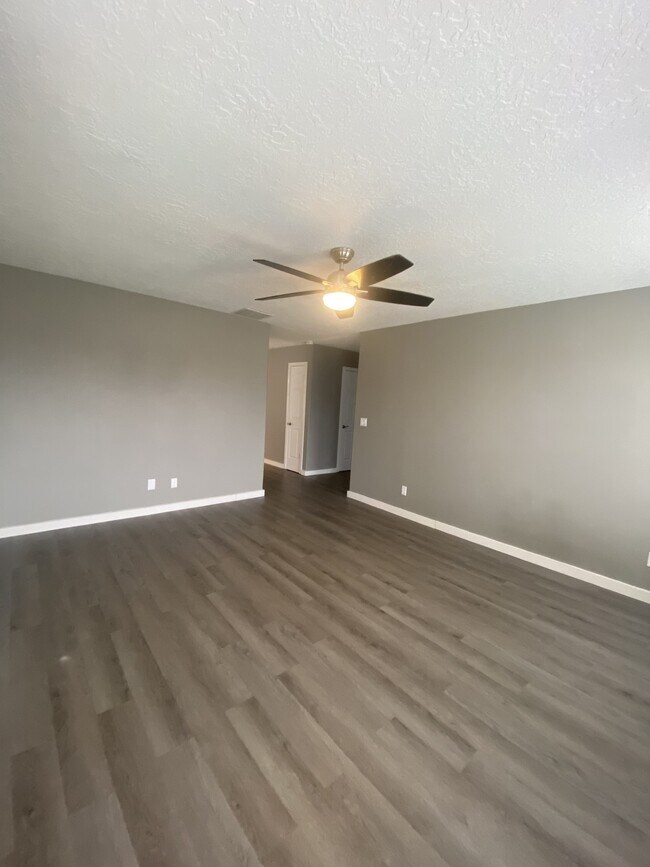 Building Photo - 1270 Marstone Ct SE