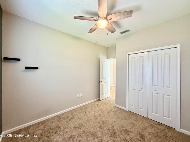 Building Photo - 417 Pine Bluff Dr