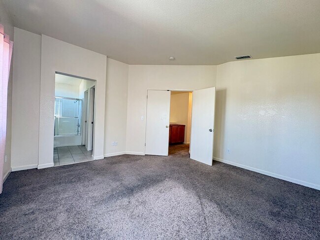 Building Photo - 4003 Ews Woods Blvd