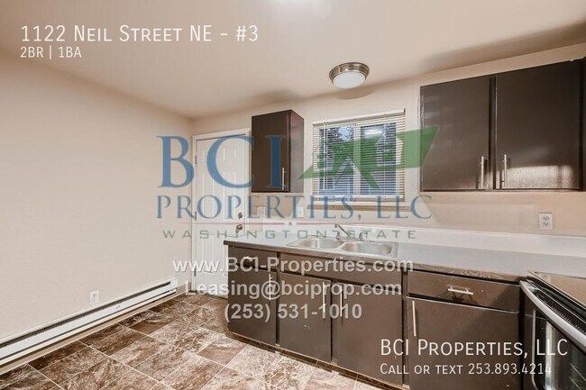 Building Photo - 1122 Neil St NE