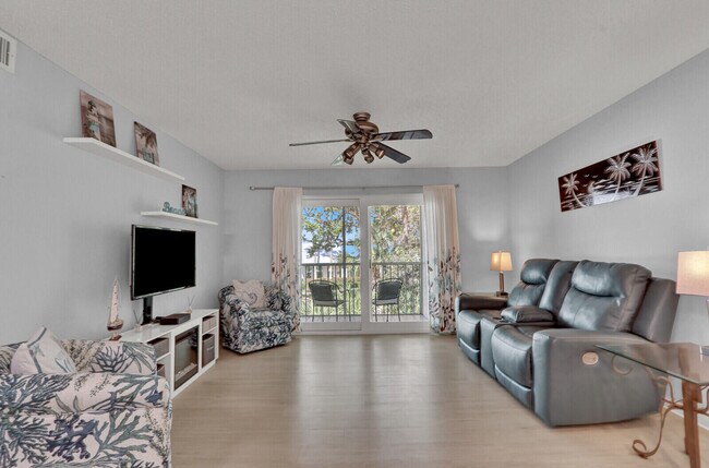 Building Photo - 2516 SE Anchorage Cove