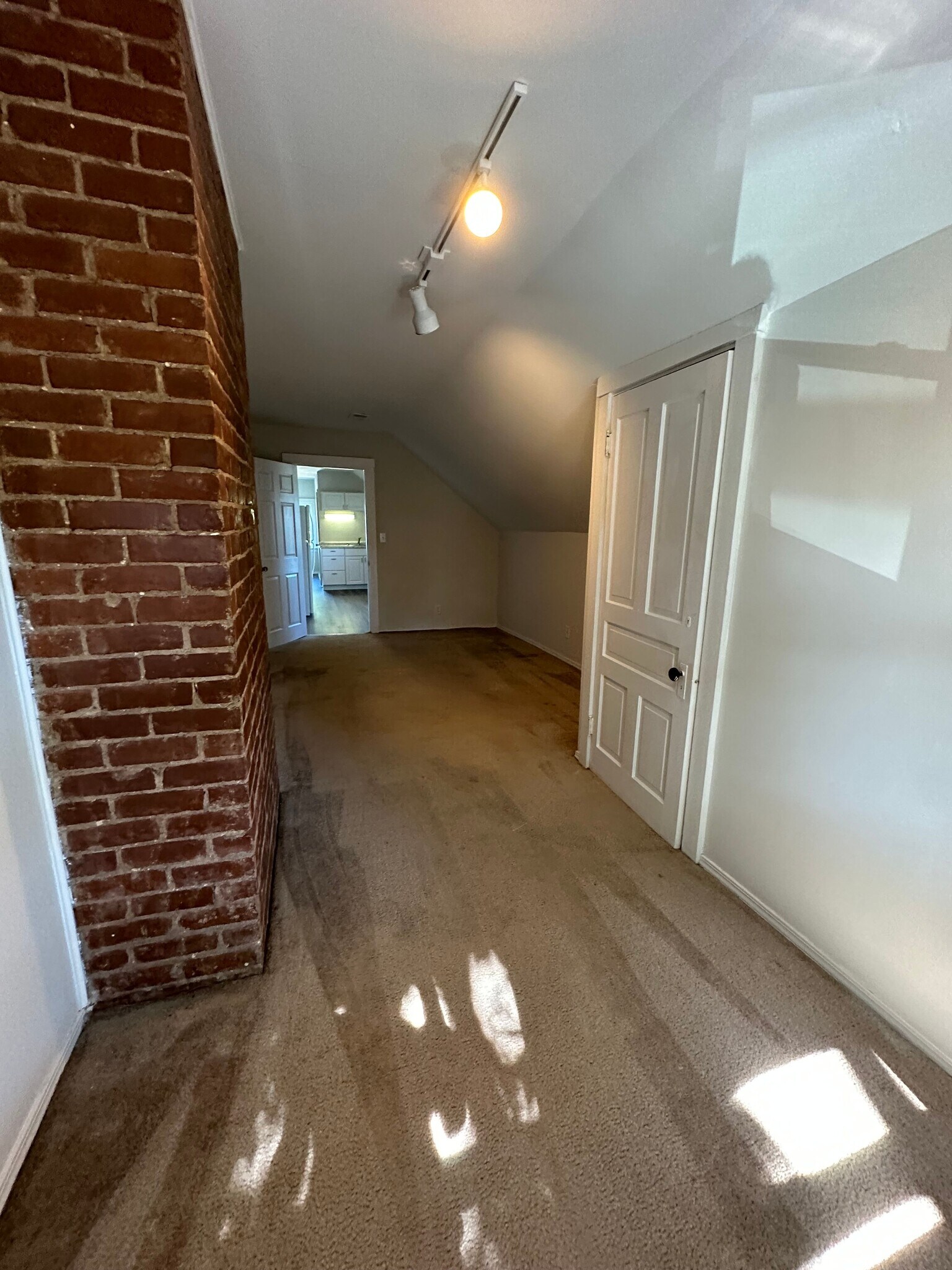 Building Photo - 4173 Forest Ave