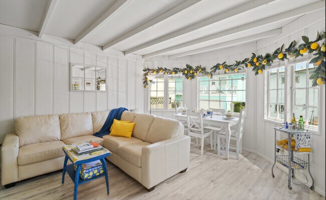 Building Photo - 779 Mermaid Ave