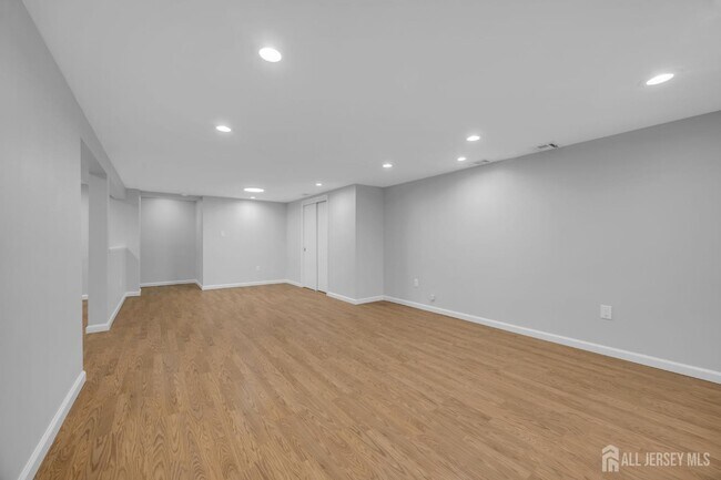 Building Photo - 1430 Kearney Dr