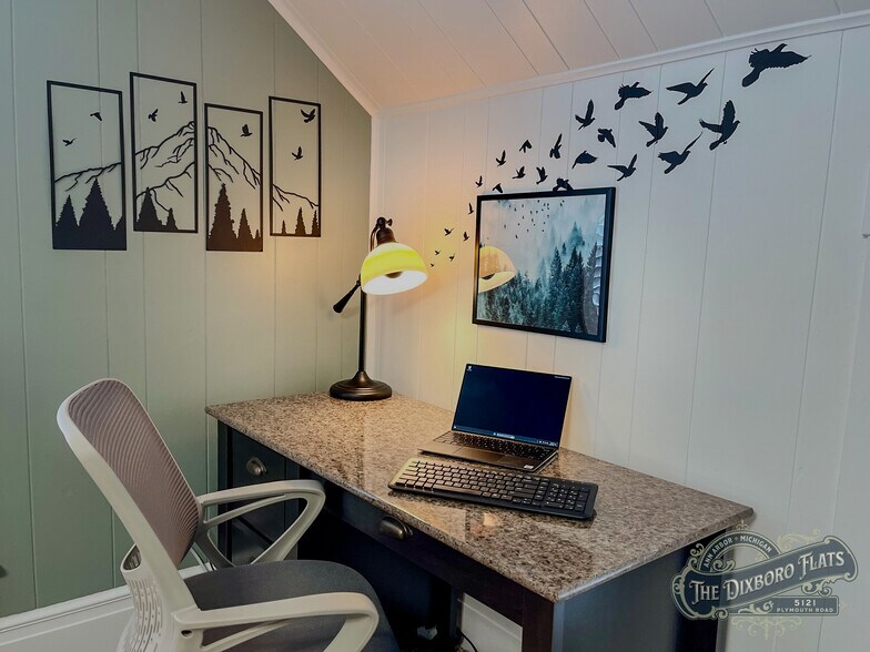 Building Photo - 5121 Plymouth Road