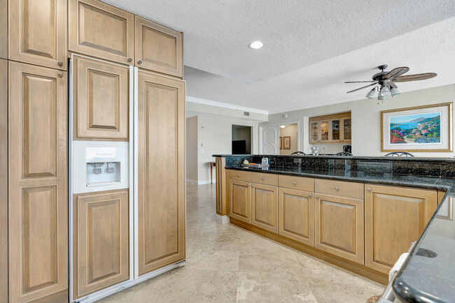 Building Photo - 700 Ocean Royale Way