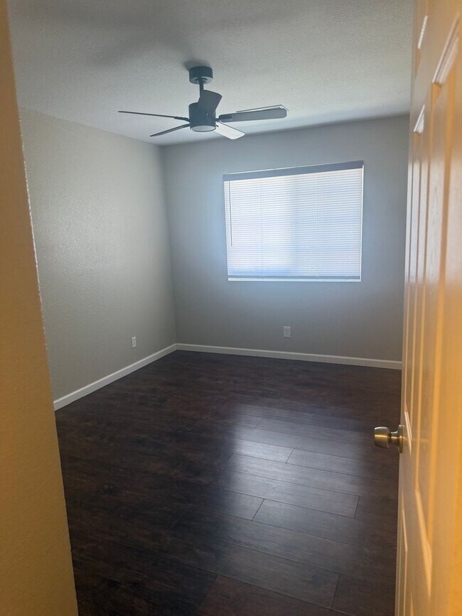 Building Photo - 3401 Misty Meadows Dr NE