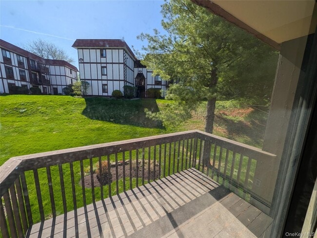 Building Photo - 9 Loudon Dr