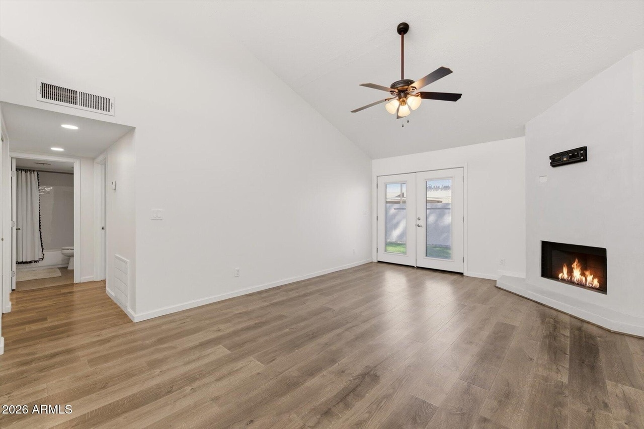 Building Photo - 5142 E Edgemont Ave